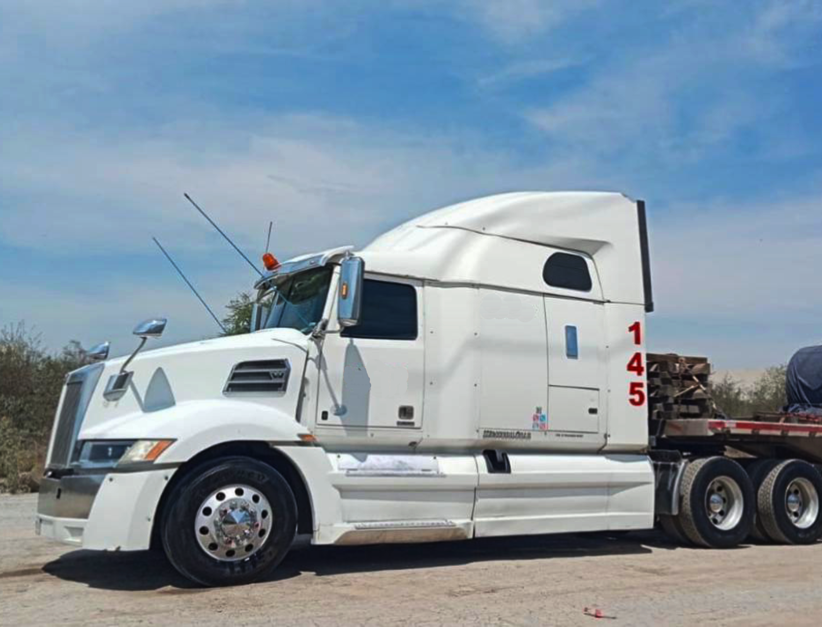 Trailer nocturno Grupo Fénix